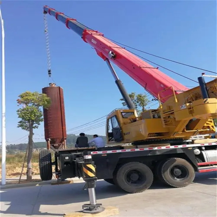 板桥镇专业吊车租赁多少钱