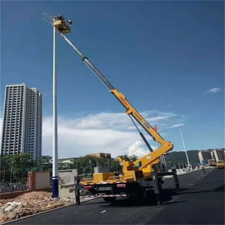 板桥镇维修路灯的曲臂升降车出租