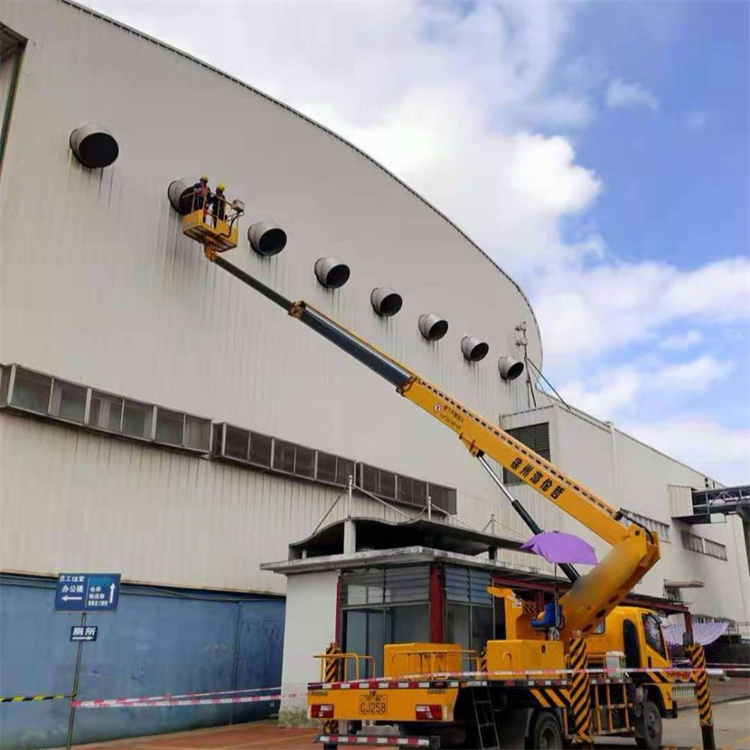 板桥镇高空作业车出租服务：专业广告牌安装解决方案