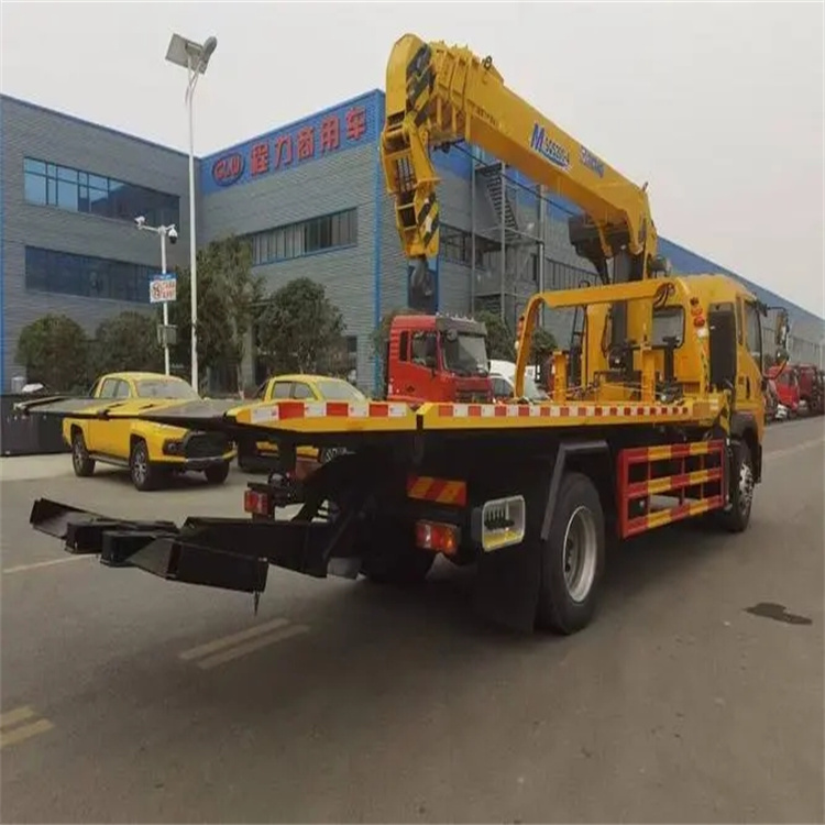 板桥镇附近小随车吊出租电话，轻松解决搬运烦恼